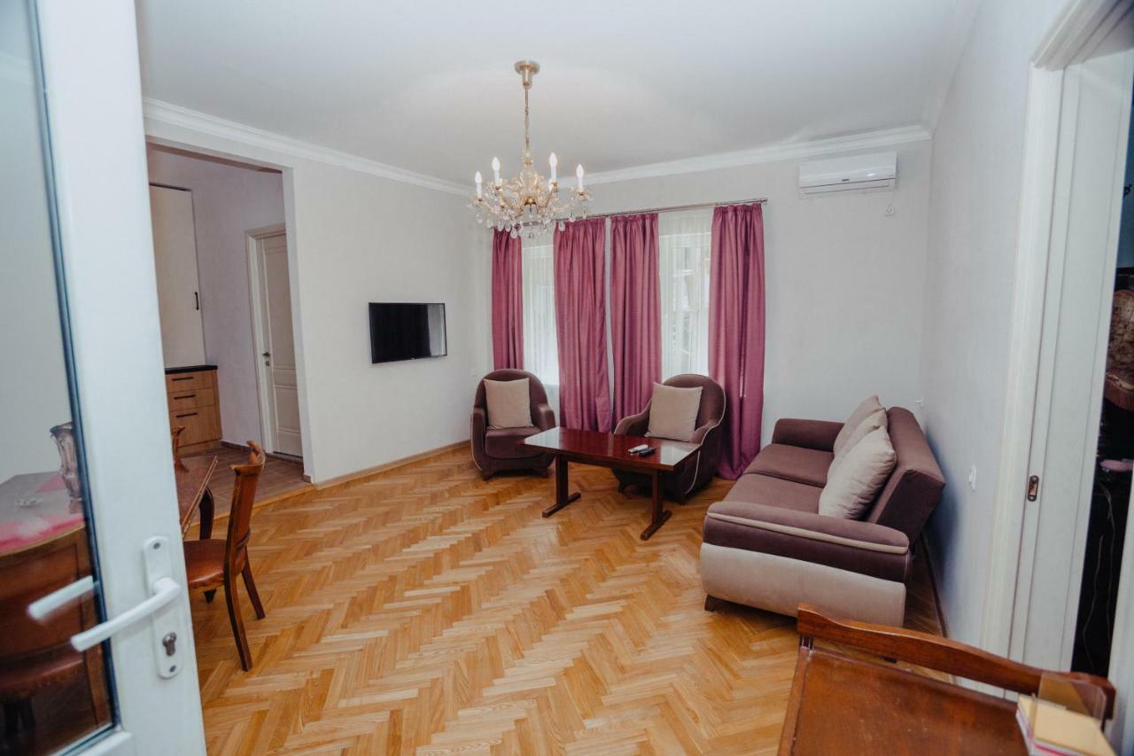 Chilling View Apartment Tbilisi Esterno foto